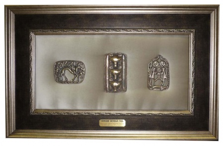 Большое панно на 3 фигуры. Размер: 600х380 мм